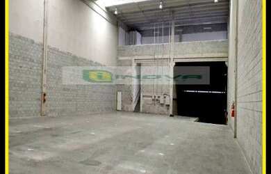 Imagem 8: Galpão em condomínio