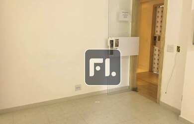 Imagem: O depósito possui 1 Vaga na garagem e 41m² de Área e está