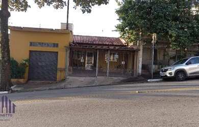 Imagem: A casa possui 5 Dormitórios, 4 Banheiros, 5 Vagas na garagem