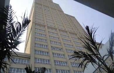 Imagem: O depósito possui 2 Vagas na garagem, 80m² de Área e está