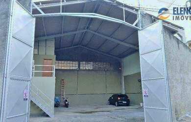 Imagem: O depósito possui 5 Vagas na garagem, 500m² de Área e está