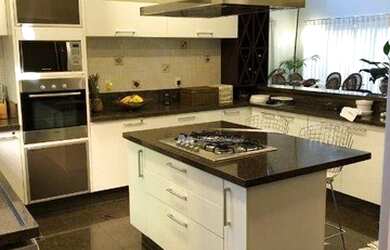 Imagem: A casa em condomínio possui 3 Dormitórios, 4 Banheiros, 4