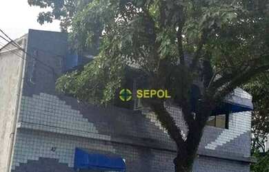 Imagem: O depósito possui 3 Vagas na garagem, 300m² de Área e está