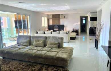 Imagem: O apartamento possui 3 Dormitórios, 5 Banheiros, 3 Vagas na