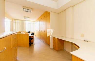 Imagem: O depósito possui 102m² de Área e está localizado em Centro