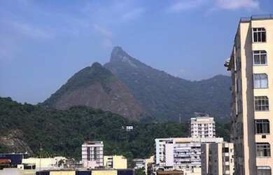 Imagem: A kitnet possui 1 Banheiro, 32m² de Área e está localizado