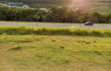 Imagem: O terreno possui 400m² de Área, Imóvel novo e está localizado
