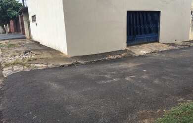 Imagem: A casa possui 2 Dormitórios, 1 Banheiro e está localizado