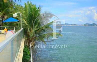 Imagem: A casa em condomínio possui 5 Dormitórios, 5 Banheiros, 4