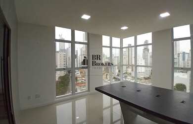 Imagem: O depósito para alugar possui 1 Vaga na garagem e 49m² de