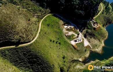 Imagem: O terreno possui 5.000m² de Área e está localizado em Travessão