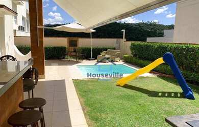 Imagem: A casa em condomínio possui 4 Dormitórios, 5 Banheiros, 4