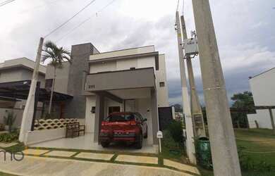 Imagem: A casa em condomínio possui 3 Dormitórios, 4 Banheiros, 2