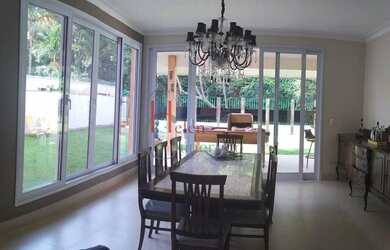 Imagem: A casa em condomínio possui 3 Dormitórios, 1 Banheiro, 2 Vagas