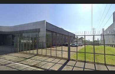 Imagem: O depósito possui 5 Vagas na garagem, 1.479m² de Área e