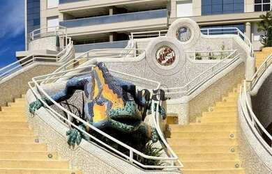 Imagem: O apartamento possui 3 Dormitórios, 5 Banheiros, 2 Vagas na