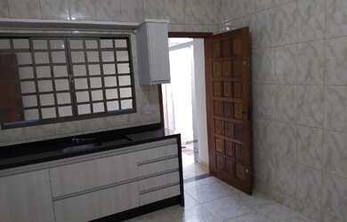 Imagem 1: Vendo Linda Casa toda Decor. c/ Area Gourmet fds Res. Roland Gard em Rolandia...