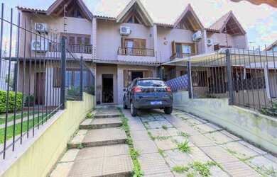 Imagem 1: Casa em Guarujá. Churrasqueira, Ar-condicionado, Guarda roupae80m² de...