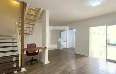 Imagem: A casa em condomínio possui 3 Dormitórios, 3 Banheiros, 4