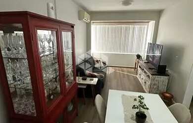 Imagem: O apartamento possui 1 Dormitório, 1 Banheiro, 1 Vaga na garagem