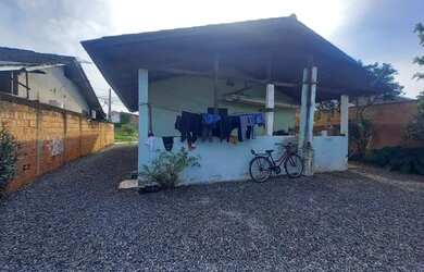 Imagem 3: Casa no Itaum com 03 quartos e um ótimo terreno livre nos fundos , valor negociável