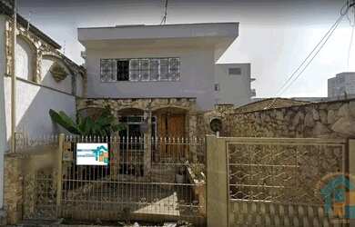 Imagem: A casa possui 3 Dormitórios, 4 Banheiros, 4 Vagas na garagem