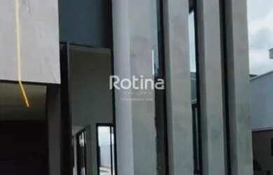 Imagem: A casa em condomínio possui 3 Dormitórios, 5 Banheiros, 2