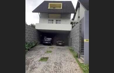 Imagem: A casa em condomínio possui 3 Dormitórios, 3 Banheiros, 4