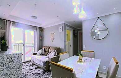 Imagem: O apartamento possui 2 Dormitórios, 1 Banheiro, 1 Vaga na garagem