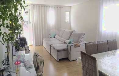 Imagem: A casa possui 4 Dormitórios, 2 Banheiros, 1 Vaga na garagem