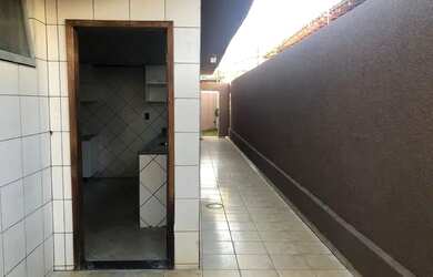 Imagem 4: Aluga-se casa. 3 Vagas na garageme3 Dormitórios