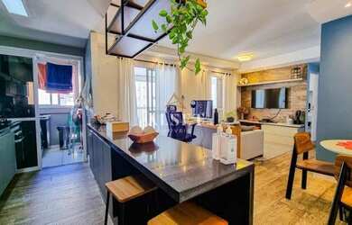 Imagem: O apartamento possui 2 Dormitórios, 2 Banheiros, 2 Vagas na