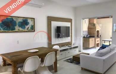 Imagem: A casa em condomínio possui 4 Dormitórios, 5 Banheiros, 2