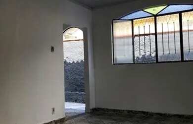 Imagem 2: Alugo casa 2 quartos. Varandae2 Dormitórios