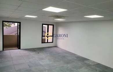 Imagem: O depósito possui 1 Vaga na garagem, 50m² de Área e está