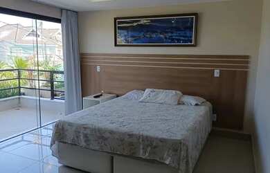 Imagem: A casa em condomínio possui 4 Dormitórios, 5 Banheiros, 2