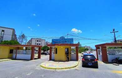 Imagem: O apartamento possui 2 Dormitórios, 1 Banheiro, 2 Vagas na