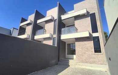 Imagem: A casa possui 2 Dormitórios, 1 Banheiro, 1 Vaga na garagem