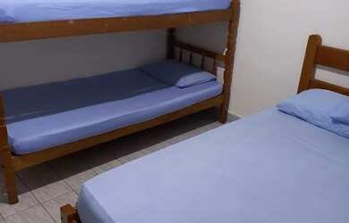 Imagem: O apartamento possui 2 Dormitórios e está localizado em Boqueirão