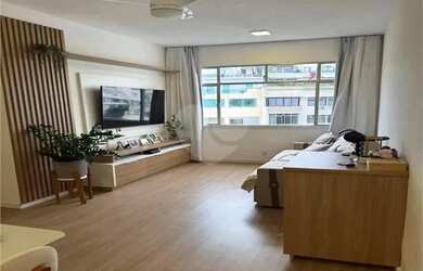 Imagem: O apartamento possui 3 Dormitórios, 2 Banheiros, 1 Vaga na