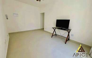 Imagem: O apartamento possui 1 Dormitório, 1 Banheiro, 1 Vaga na garagem