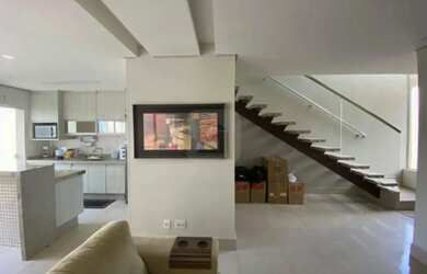 Imagem: A casa em condomínio possui 3 Dormitórios, 4 Banheiros, 2