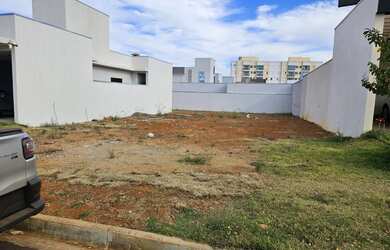 Imagem: O terreno possui 250m² de Área e está localizado em Uberlândia