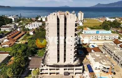 Imagem: O apartamento possui 2 Dormitórios, 2 Banheiros, 2 Vagas na