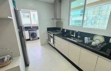 Imagem 15: Apartamento com 3 dormitórios sendo 1 suíte e 2 vagas de garagem em...