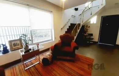 Imagem 3: Casa em Menino Deus. Churrasqueira, Área de serviço, 242m² de Áreae4...