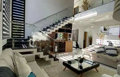 Imagem: A casa em condomínio possui 5 Dormitórios, 5 Banheiros, 3