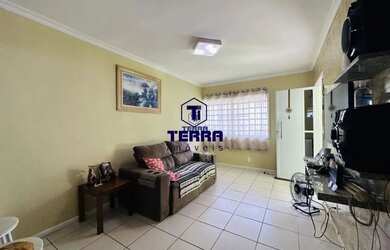 Imagem 3: Casa linear dentro de condomínio com área de lazer completa