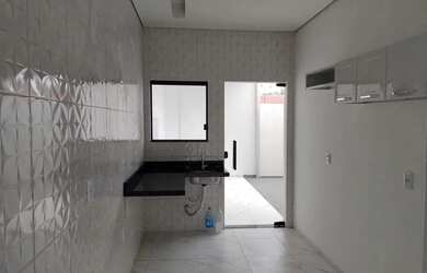 Imagem 2: ALUGA-SE LINDA CASA EM CONDOMÍNIO FECHADO CONDOMÍNIO SUMAÚMA