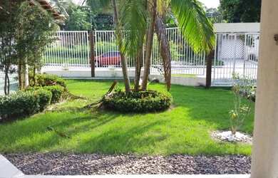 Imagem: A casa em condomínio possui 4 Dormitórios, 5 Banheiros, 5